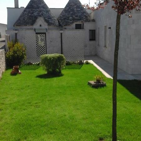 Trullo Sonia Nella Valle D'Itria Di Cisternino Vila Exterior foto