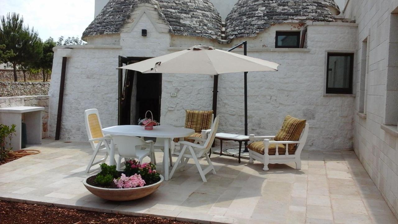 Trullo Sonia Nella Valle D'Itria Di Cisternino Vila Exterior foto