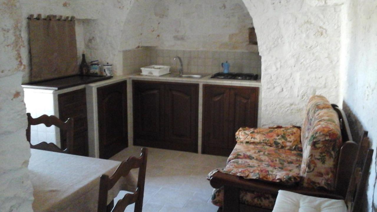 Trullo Sonia Nella Valle D'Itria Di Cisternino Vila Exterior foto